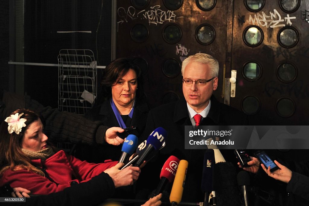 Croatian President Josipovic votes in presidential runoff election