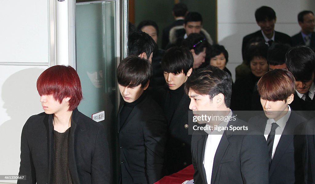 Lee-Teuk At Funeral For His Family