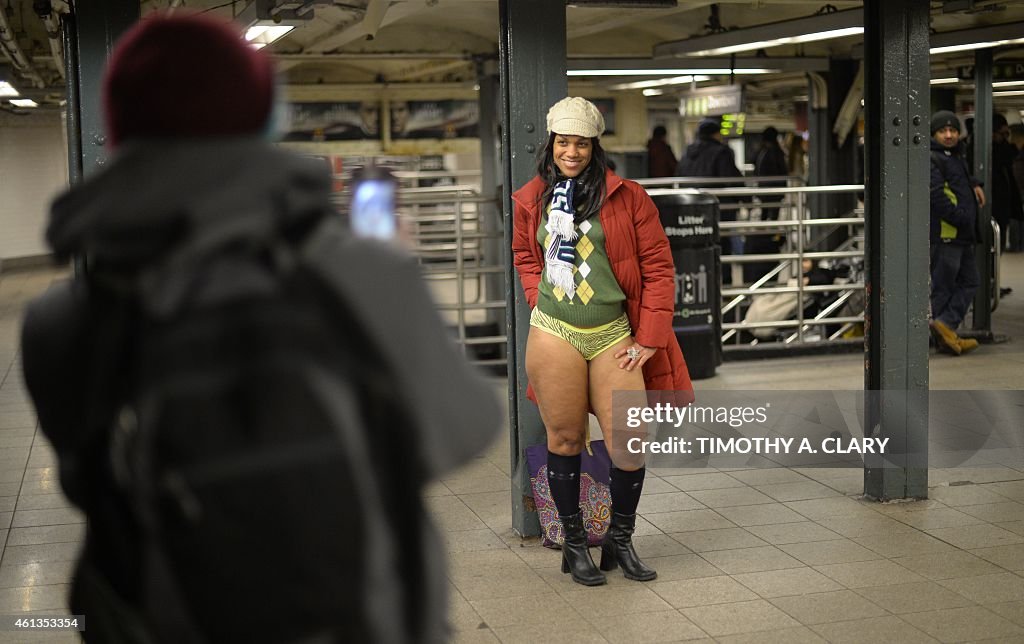 US-OFFBEAT-NO PANTS SUBWAY RIDE