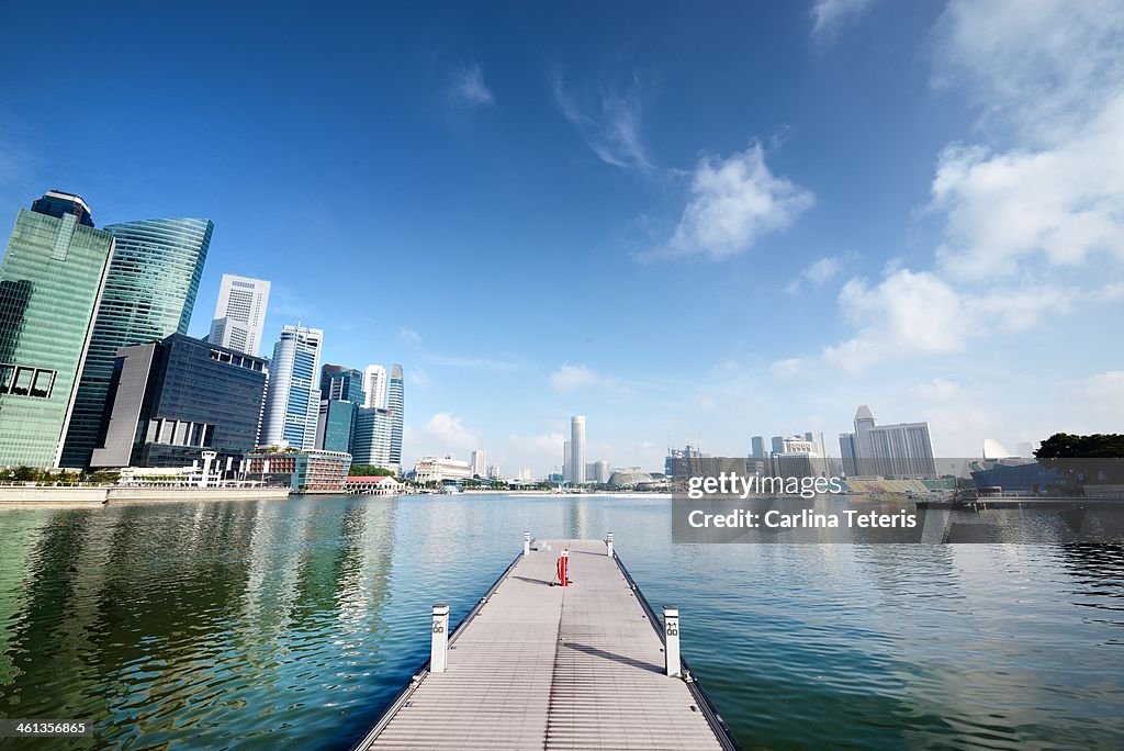 Sunny day at Singapore's Marina Bay