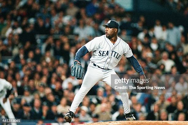 Arthur Rhodes of the Seattle Mariners pitches during Game Two of the American League Championship Series against the New York Yankees on October 11,...