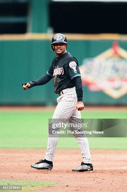 Tony Womack of the Arizona Diamondbacks leads off during Game Four of the National League Division Series against the St. Louis Cardinals on October...