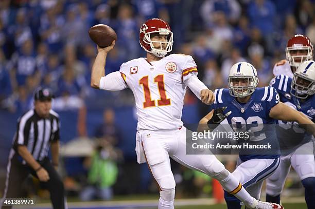 Playoffs: Kansas City Chiefs QB Alex Smith in action, passing vs Indianapolis Colts at Lucas Oil Stadium. Indianapolis, IN 1/4/2014 CREDIT: Andrew...