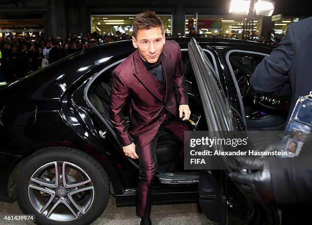 Ballon d'Or nominee Lionel Messi of Argentina and Barcelona arrives at the FIFA Ballon d'Or Gala 2014 at the Kongresshaus on January 12, 2015 in...