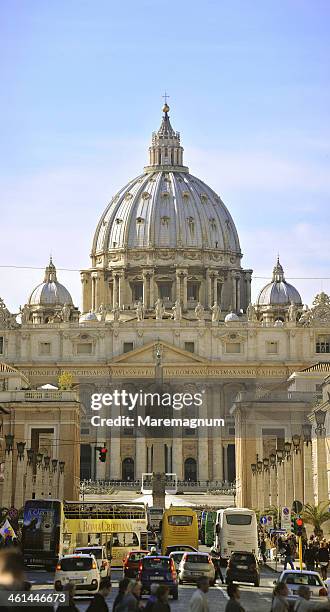 san pietro basilique - saint peter's basilica stock pictures, royalty-free photos & images