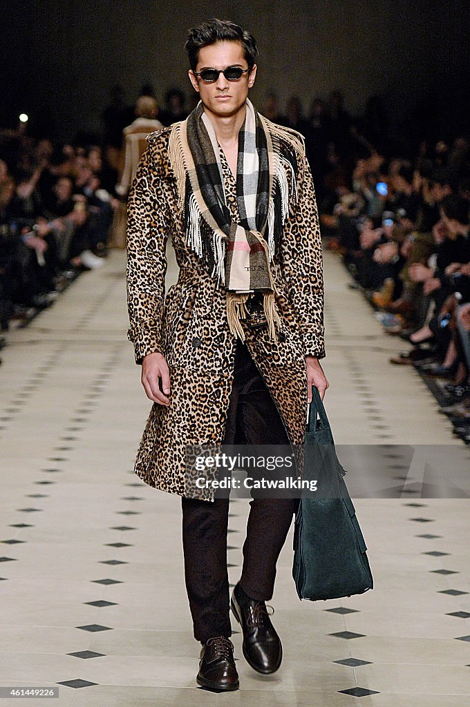 Burberry Prorsum - Mens Fall 2015 Runway - London Menswear Fashion Week