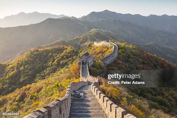 the great wall of china at mutianyu near beijing - mutianyu stock pictures, royalty-free photos & images