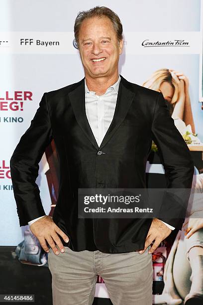 Tom Gerhardt attends the premiere of the film 'Frau Mueller muss weg' at Cinedom on January 12, 2015 in Cologne, Germany.