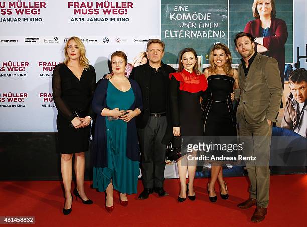 Alwara Hoefels, Gabriela Maria Schmeide, Justus von Dohnanyi, Mina Tander, Anke Engelke and Ken Duken attend the premiere of the film 'Frau Mueller...
