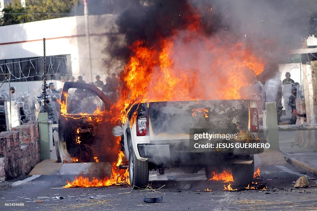 MEXICO-CRIME-STUDENTS-PROTEST