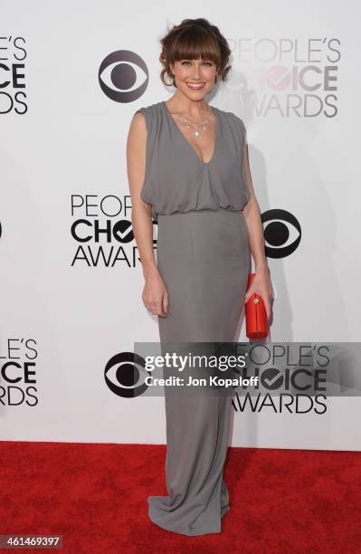 Actress Nikki Deloach arrives at The 40th Annual People's Choice Awards at Nokia Theatre L.A. Live on January 8, 2014 in Los Angeles, California.