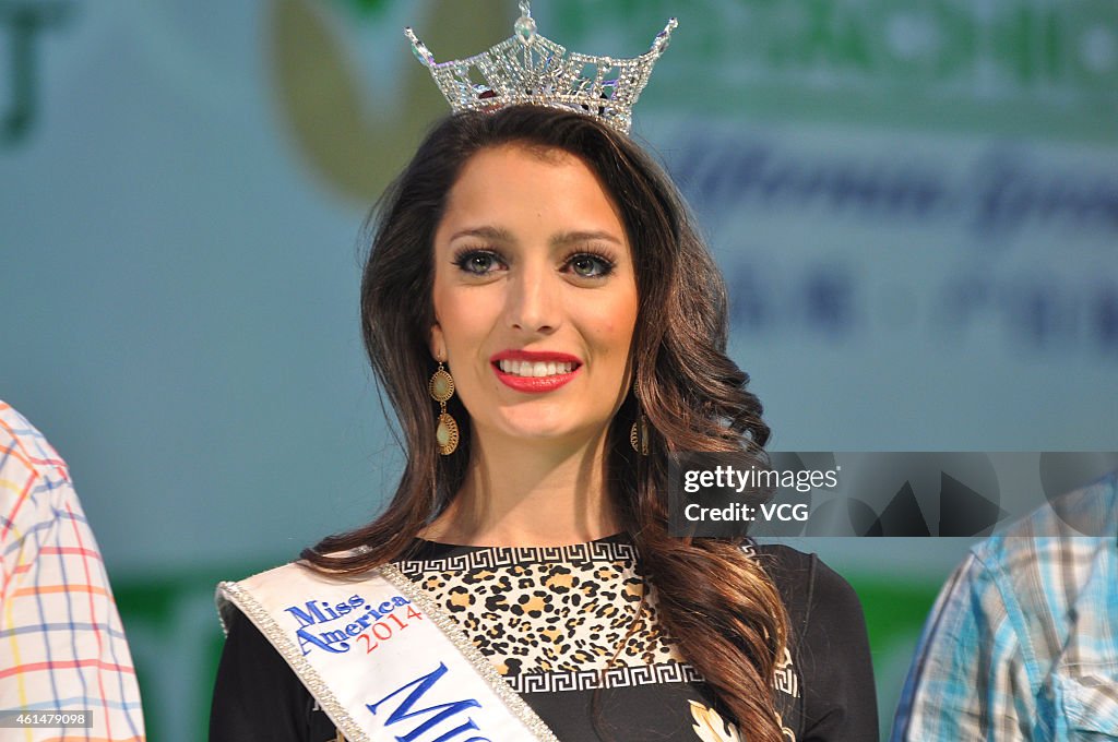 Champion Of 2014 Miss California USA Marina Inserra Visits Shenyang