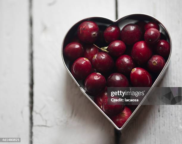 cranberries - cranberry heart stock-fotos und bilder