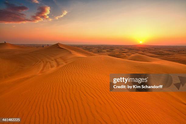 desert sunset - dubai sunset desert stock pictures, royalty-free photos & images