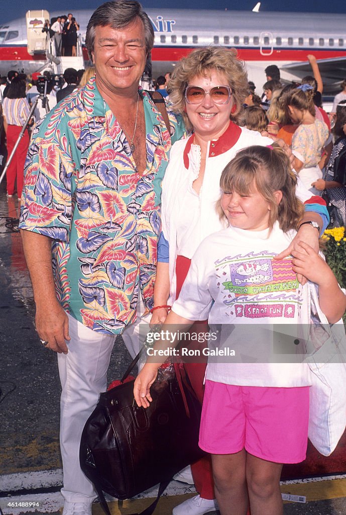 Actor Ron Masak and wife Kay Knebes on June 5, 1990 arrive at the