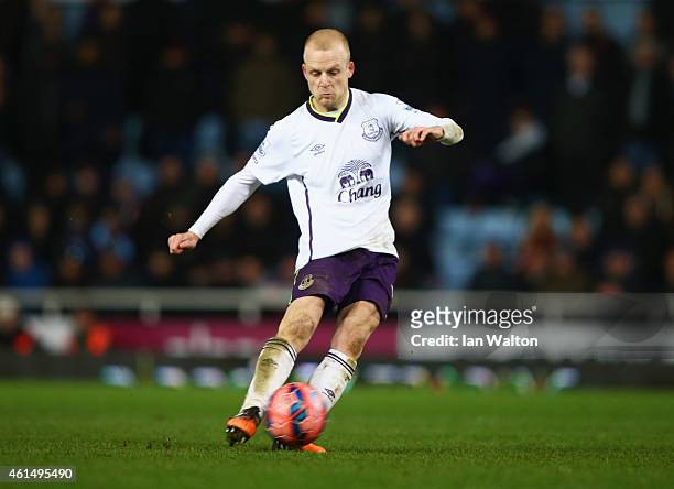 Steven Naismith of Everton misses as penalty in the shoot out during the FA Cup Third Round Replay match between West Ham United and Everton at...