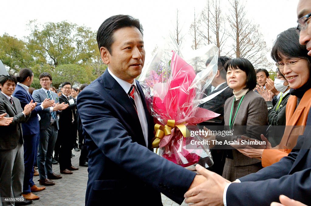 Newly Elected Saga Governor Yamaguchi Takes Office