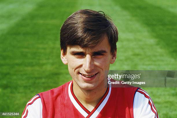 Arsenal player Alan Smith pictured before the 1989/90 season.