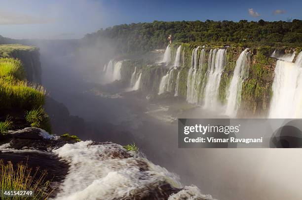 iguazu falls - garganta del diablo fotografías e imágenes de stock