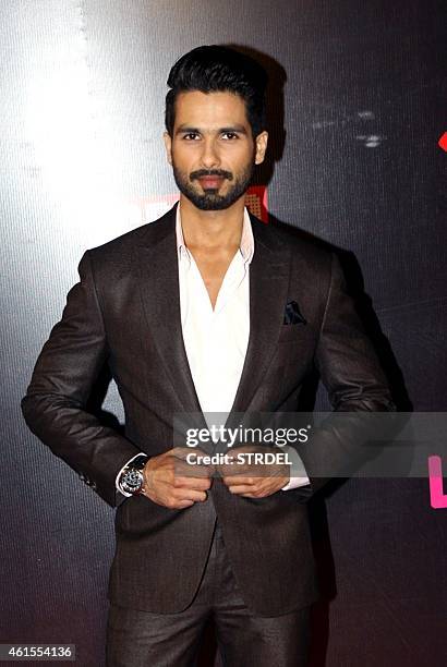 Indian Bollywood actor Shahid Kapoor attends the 'Life OK Screen Awards 2015' in Mumbai on January 14, 2015. AFP PHOTO/STR