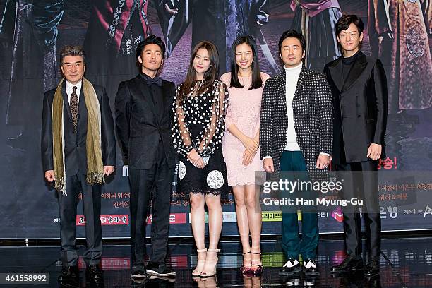 South Korean actors Lee Duk-Hwa, Jang Hyuk, Oh Yeon-Seo, Lee Ha-Nee, Ryu Seung-Soo and Lim Ju-Hwan attend MBC Drama "Shine Or Crazy" at MBC on...