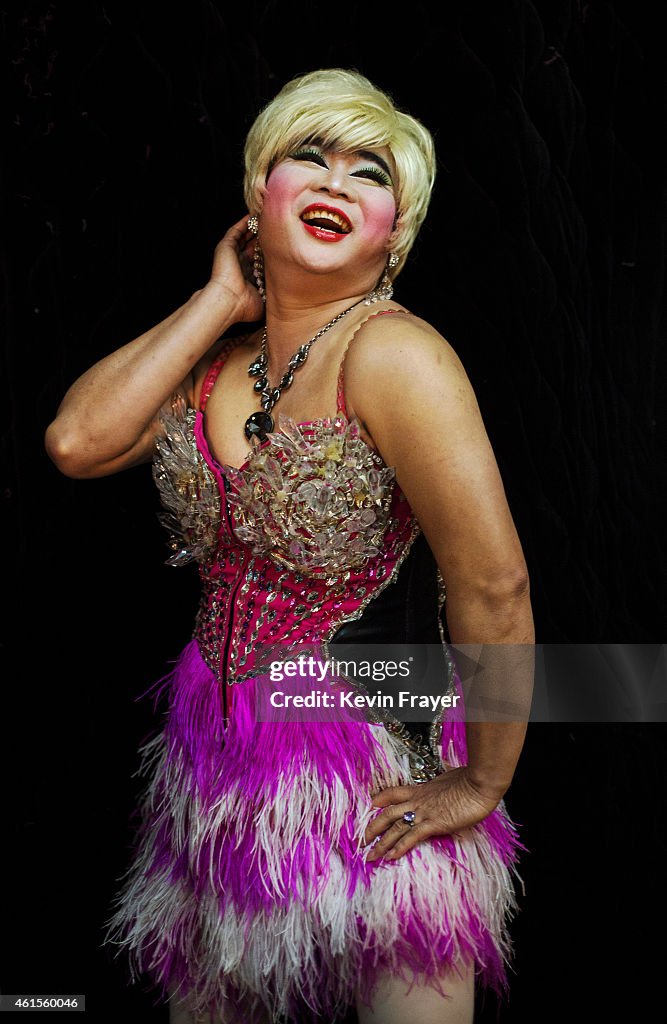 Chinese Drag Queens Finding Acceptance