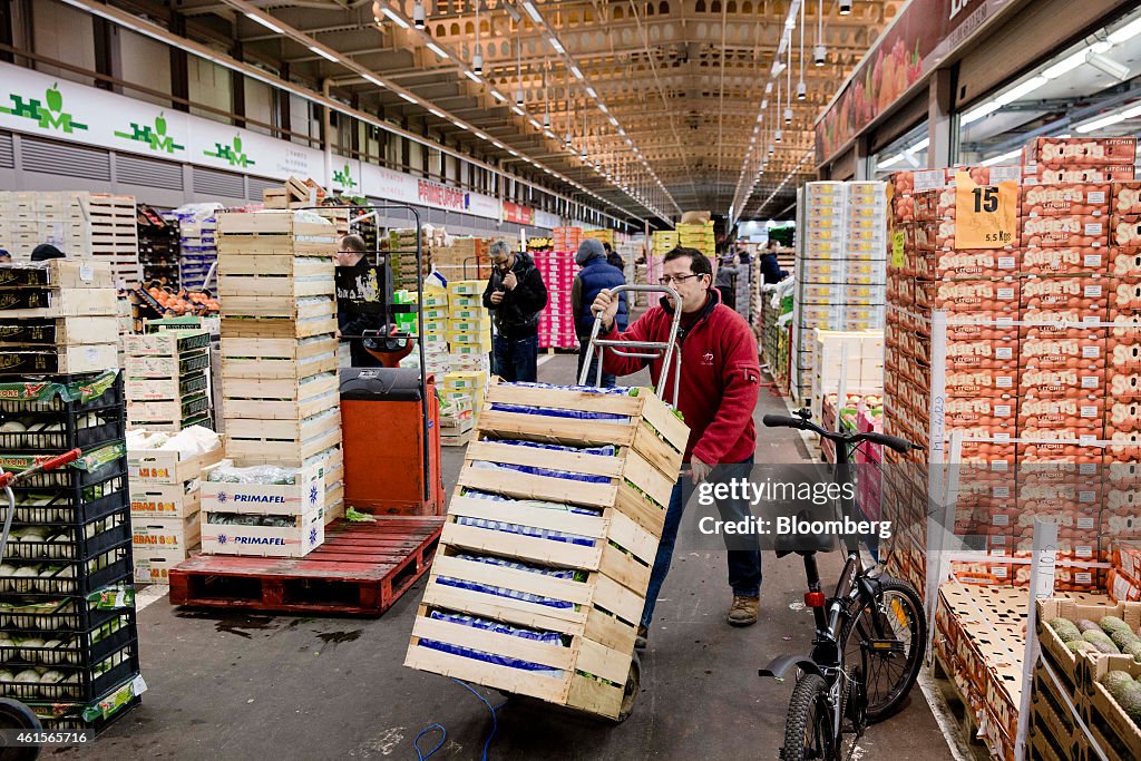 Operations Inside Rungis Wholesale Food Market