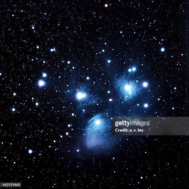 m 45, the pleiades - pleiades stockfoto's en -beelden