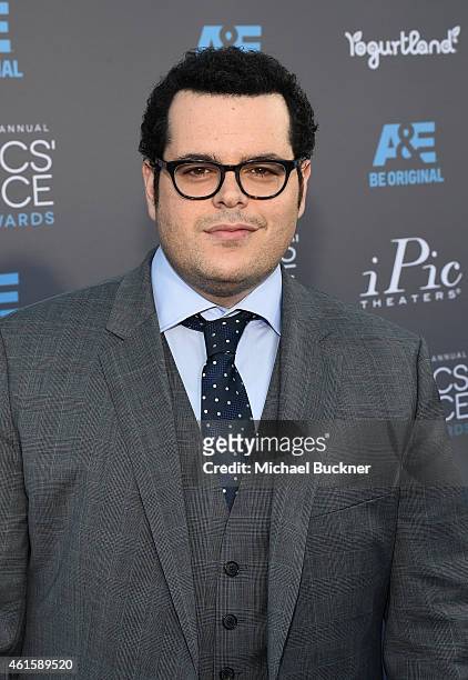 Actor Josh Gad attends the 20th annual Critics' Choice Movie Awards at the Hollywood Palladium on January 15, 2015 in Los Angeles, California.