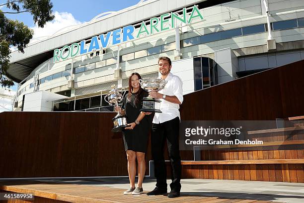 Na Li of China and Stan Wawrinka of Switzerland pose with the Daphne Akhurst Memorial Cup and the Norman Brookes Challenge Cup prior to the 2015...