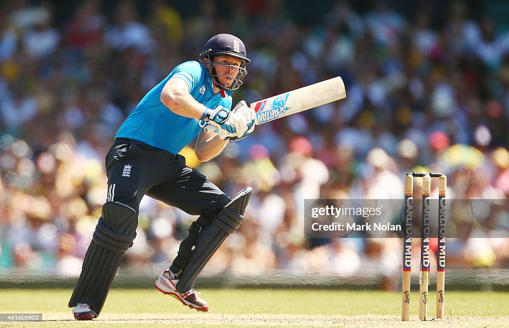 Australia v England: Carlton Mid ODI Tri Series - Game 1