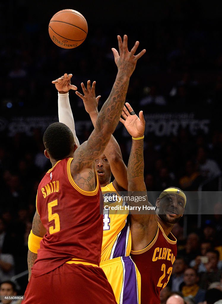 Cleveland Cavaliers v Los Angeles Lakers