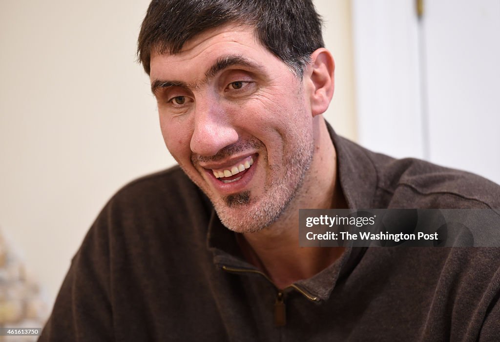 Feature on George Muresan, the son of former Washington Bullets center Gheorghe Muresan