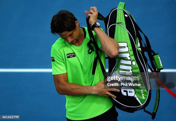 David Ferrer of Spain leaves the court following his semi final loss to Yen-Hsun Lu of Chinese Tapei during day five of the Heineken Open at the ASB...