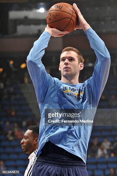Jon Leuer of the Memphis Grizzlies warms up before the game against the Orlando Magic on January 16, 2015 at Amway Center in Orlando, Florida. NOTE...