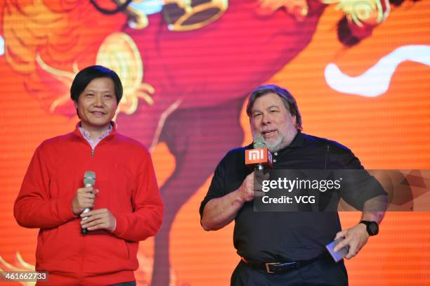 Xiaomi CEO Lei Jun and Steve Wozniak, co-founder of Apple Inc. And chief scientist of Fusion-io Inc., attend the Xiaomi 2013 Annual Conference at...