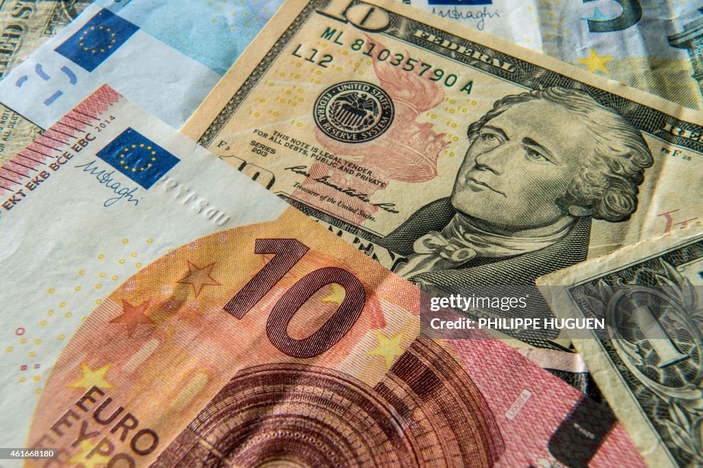 FRANCE-US-DOLLAR-EURO-FOREX