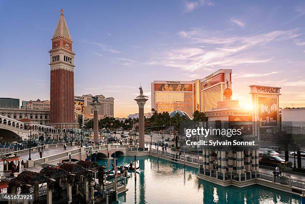 venetian hotel at sunset, las vegas, usa - solar nevada stock pictures, royalty-free photos & images