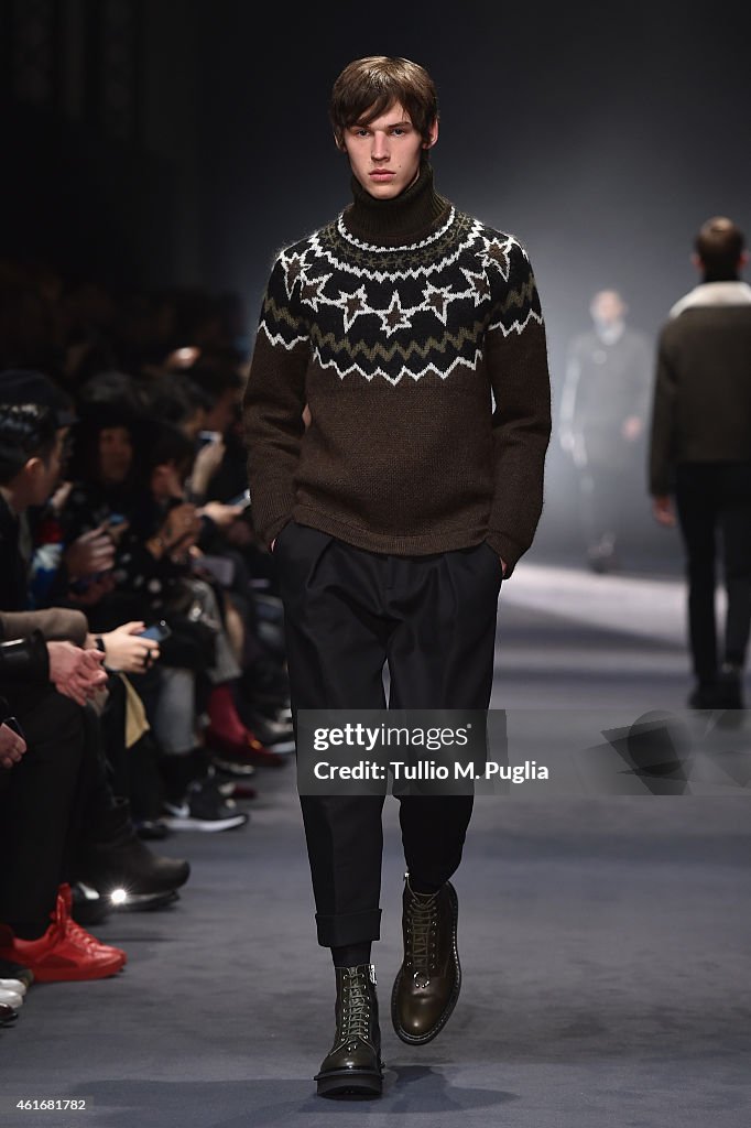 NEIL BARRETT SHOW - Runway - Milan Menswear Fashion Week Fall Winter 2015/2016