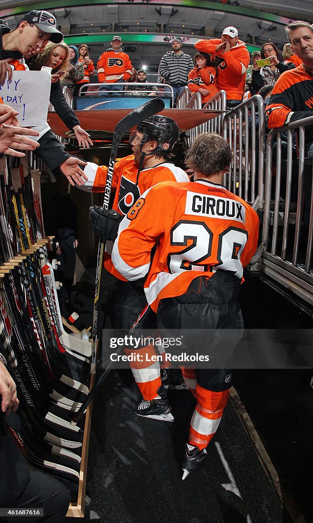 Tampa Bay Lightning v Philadelphia Flyers