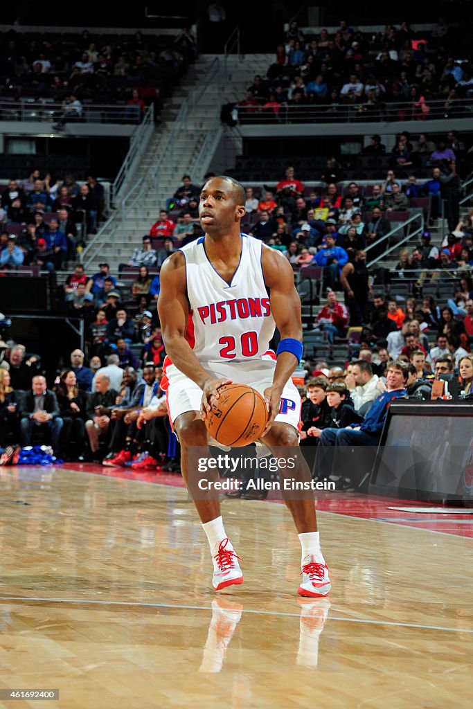 Philadelphia 76ers v Detroit Pistons