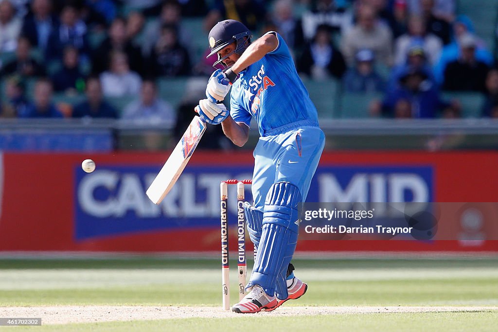 Australia v India: Carlton Mid ODI Tri Series - Game 2