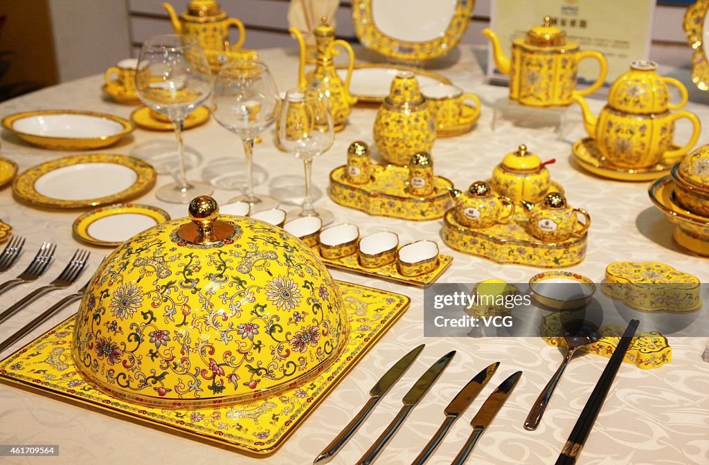 APEC Summit's Dinnerwares Are Exhibited In Nanjing