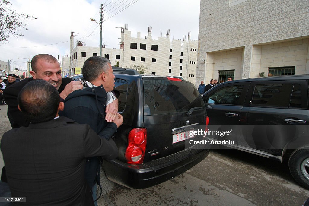 Palestinians protest Canadian FM Baird in Ramallah