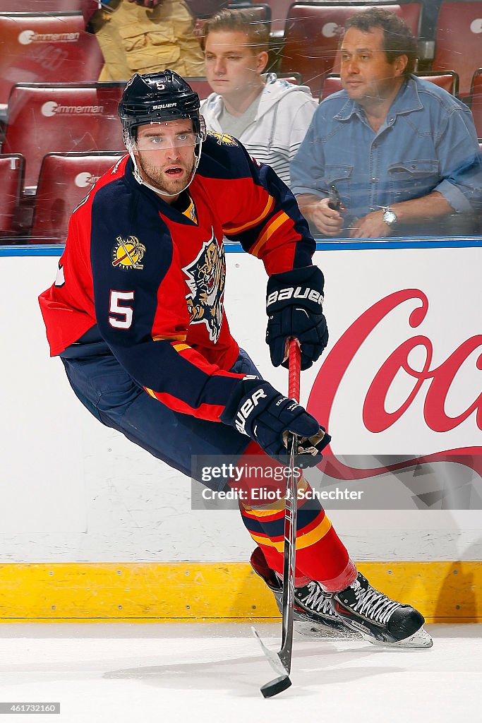 Colorado Avalanche v Florida Panthers