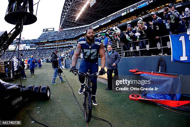 Seahawk Rides Michael Bennett (Cyclist) Photos and Premium High Res Pictures - Getty ...