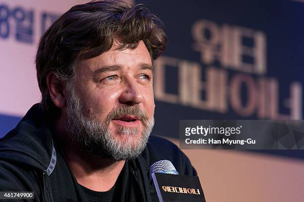 Actor and director Russell Crowe attends the press conference for 'The Water Diviner' at the Ritz Carlton Hotel on January 19, 2015 in Seoul, South...