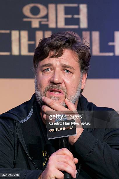 Actor and director Russell Crowe attends the press conference for 'The Water Diviner' at the Ritz Carlton Hotel on January 19, 2015 in Seoul, South...