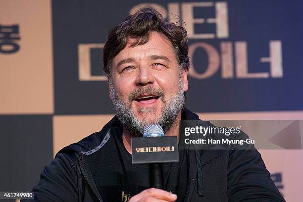 Actor and director Russell Crowe attends the press conference for 'The Water Diviner' at the Ritz Carlton Hotel on January 19, 2015 in Seoul, South...