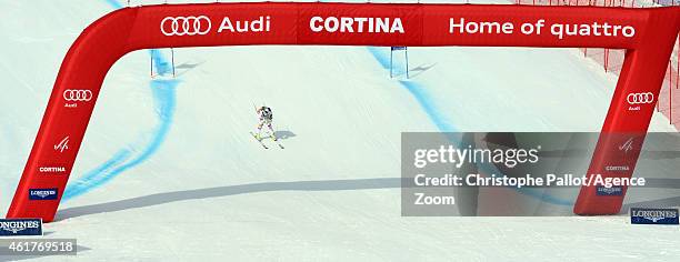 Lindsey Vonn of the Usa competes during the Audi FIS Alpine Ski World Cup Women's Super-G on January 19, 2015 in Cortina d'Ampezzo, Italy.